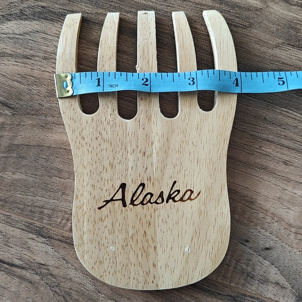 EUC Alaska Salad/Pasta Claws